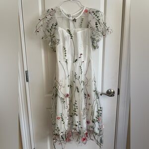 Embroidered flower dress!